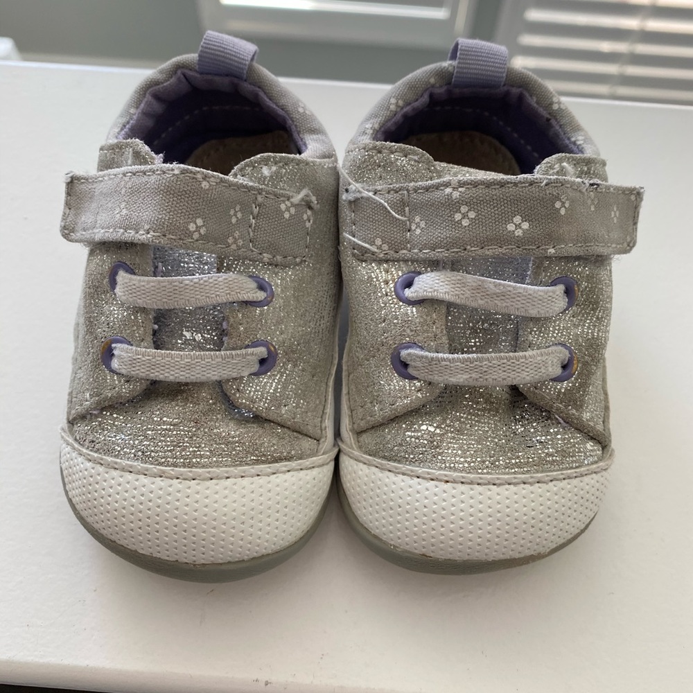 See Kai Run Silver Baby Sneakers Size 4